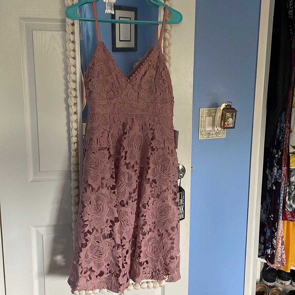 NWT!! Lulus blush pink midi dress size large